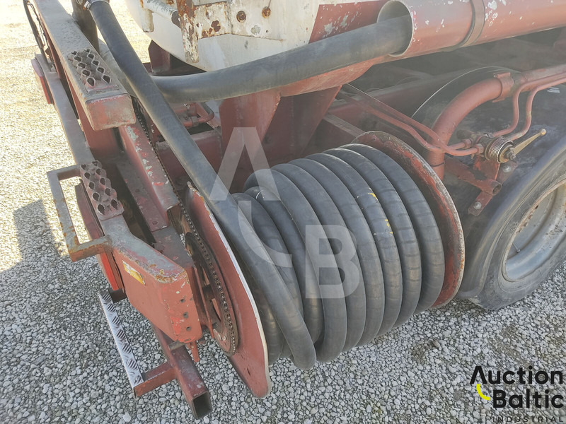 Camion cisterna per il trasporto di carburanti MAN 8.136: foto 19