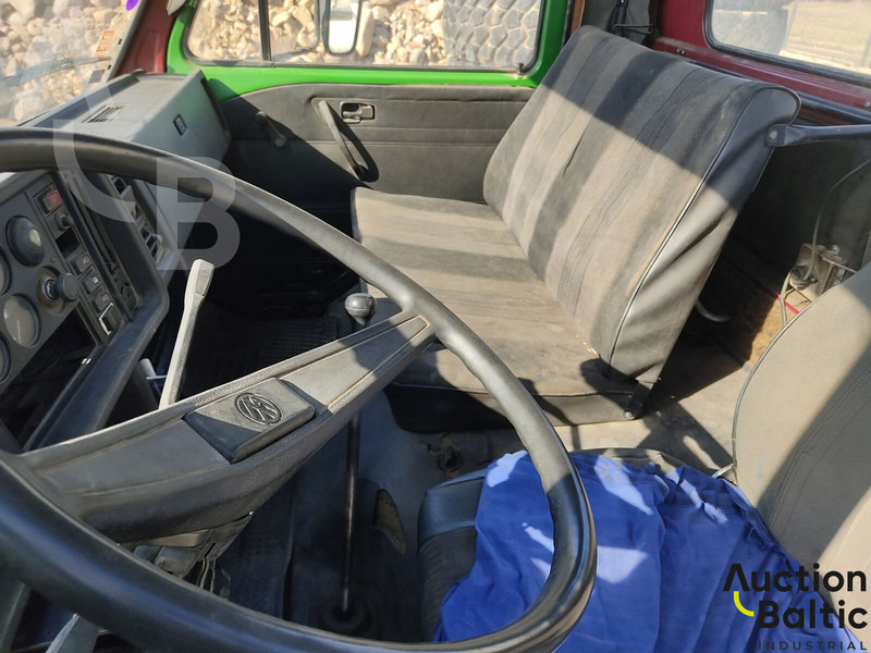 Camion cisterna per il trasporto di carburanti MAN 8.136: foto 7