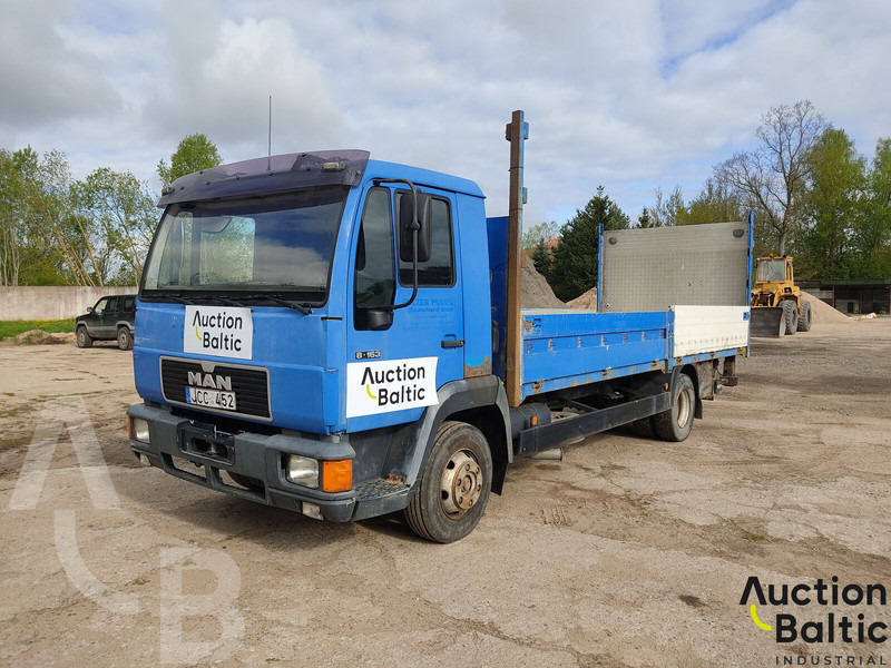 MAN L2000 - Autocarro con pianale/ Cassone fisso: foto 1 MAN L2000 - Autocarro con pianale/ Cassone fisso: foto 1