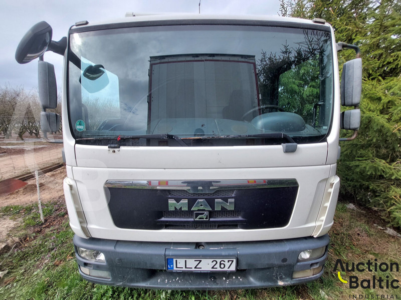 MAN TGL8.180 - Autocarro furgonato: foto 2 MAN TGL8.180 - Autocarro furgonato: foto 2