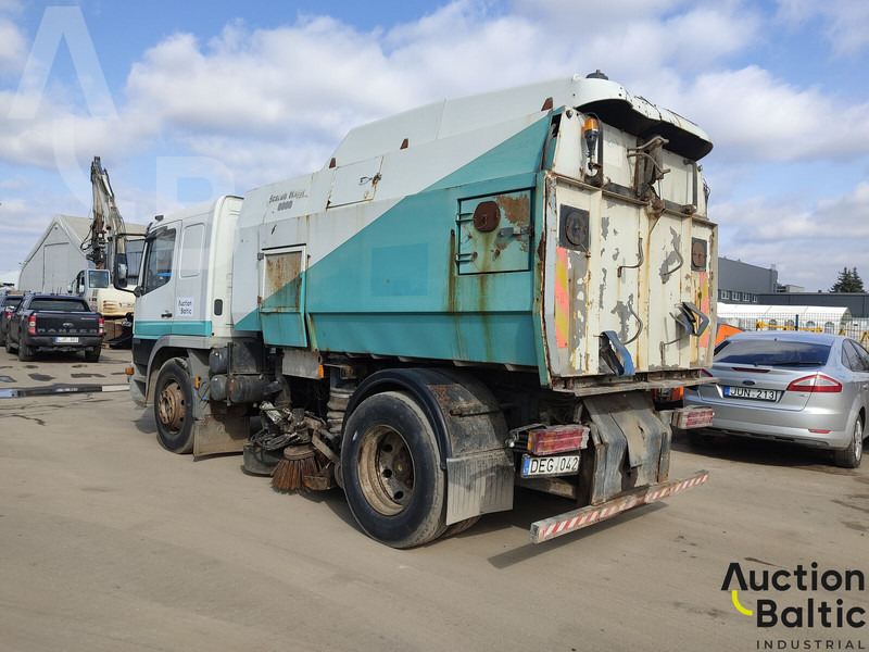Mercedes-Benz 1517 - Spazzatrice stradale: foto 4 Mercedes-Benz 1517 - Spazzatrice stradale: foto 4
