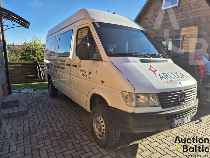 Mercedes-Benz 300-serie 312 D - Furgone chiuso: foto 2 Mercedes-Benz 300-serie 312 D - Furgone chiuso: foto 2