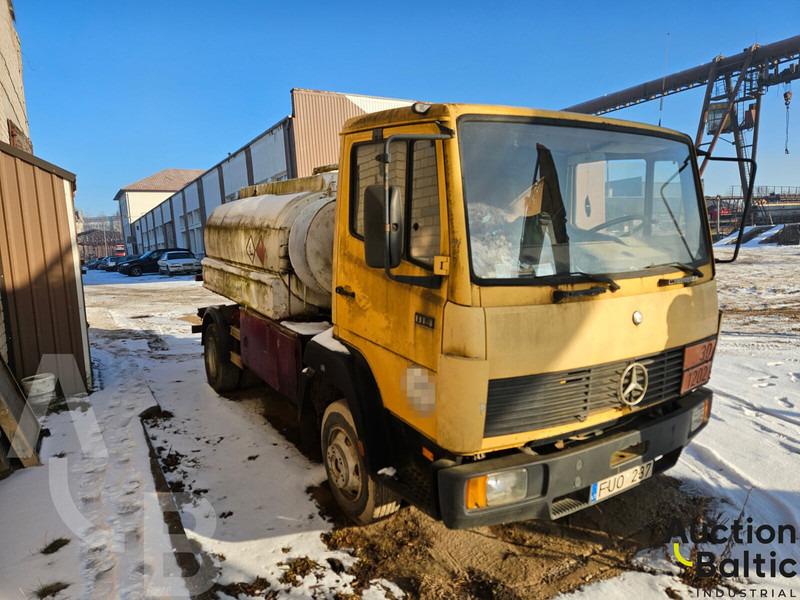 Mercedes-Benz 814 - Camion cisterna: foto 1 Mercedes-Benz 814 - Camion cisterna: foto 1