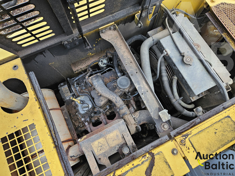 Leasing di New Holland E 145 New Holland E 145: foto 14