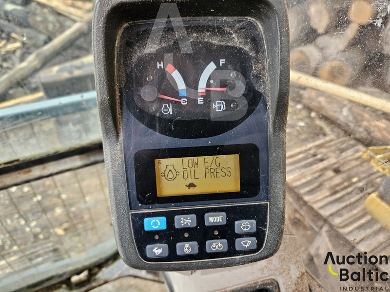 Leasing di New Holland E 145 New Holland E 145: foto 20