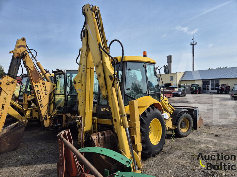 New Holland LB 110-4 PT - Escavatore gommato: foto 4 New Holland LB 110-4 PT - Escavatore gommato: foto 4
