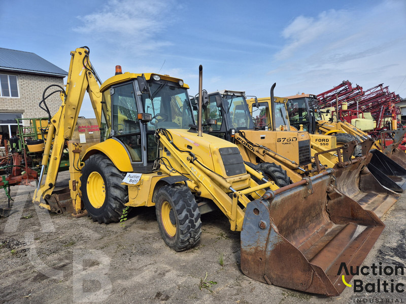 New Holland LB 110-4 PT - Escavatore gommato: foto 1 New Holland LB 110-4 PT - Escavatore gommato: foto 1