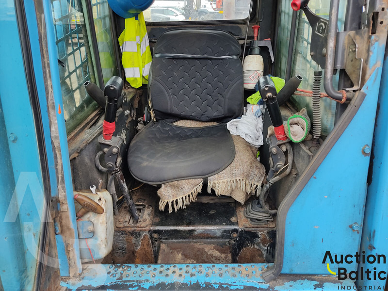 New Holland LS 185 B - Minipala: foto 5 New Holland LS 185 B - Minipala: foto 5