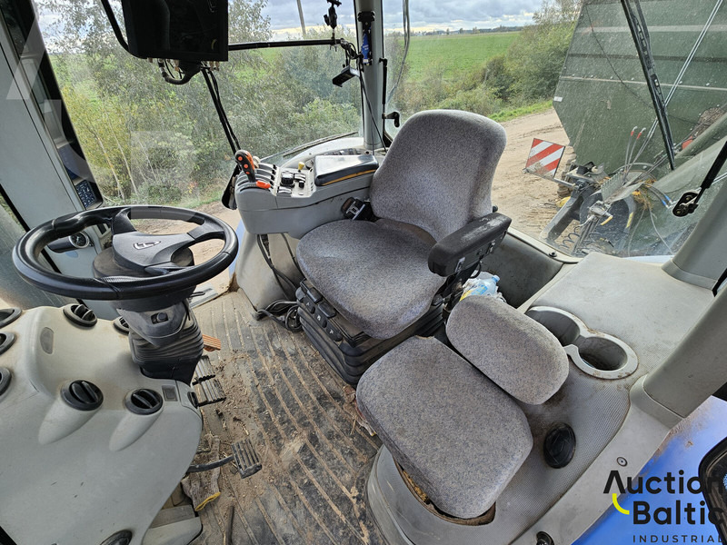 New Holland T 8040 - Trattore: foto 5 New Holland T 8040 - Trattore: foto 5