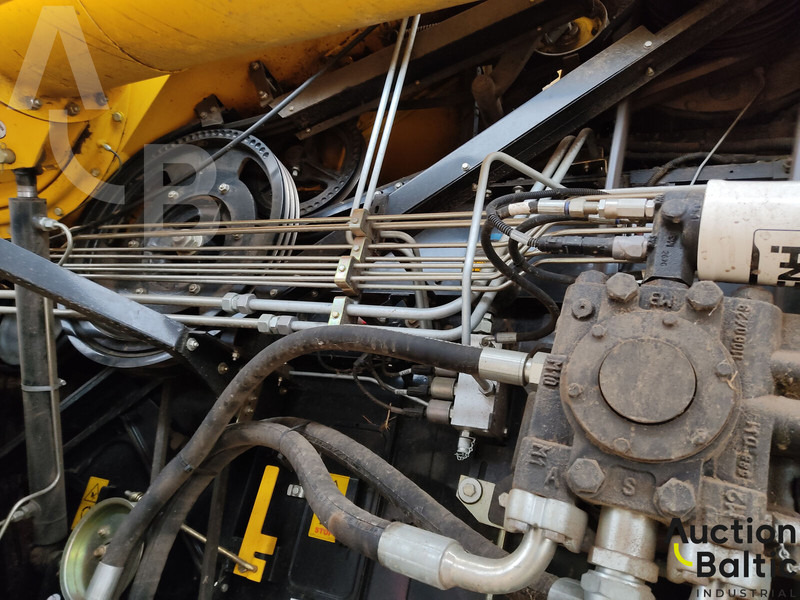 Mietitrebbia per il trasporto di alimenti New Holland TC 5.90: foto 14