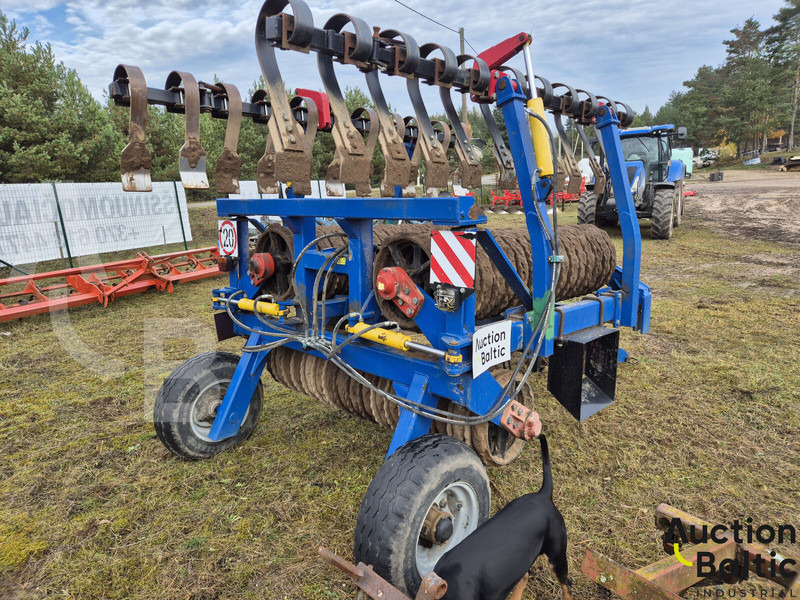 Servis Traktor KZK "Olvia-6A" - Rullo costipatore: foto 4 Servis Traktor KZK "Olvia-6A" - Rullo costipatore: foto 4