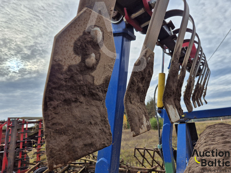 Servis Traktor KZK "Olvia-6A" - Rullo costipatore: foto 3 Servis Traktor KZK "Olvia-6A" - Rullo costipatore: foto 3