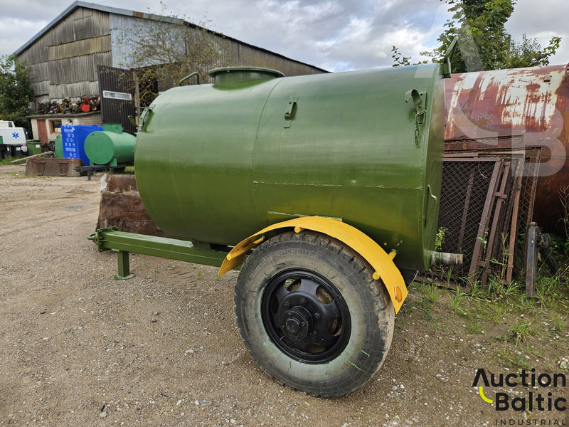 Tanker - Rimorchio ribaltabile: foto 3 Tanker - Rimorchio ribaltabile: foto 3