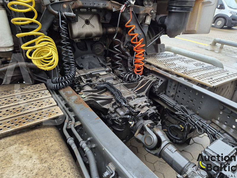 Trattore stradale Mercedes-Benz Actros 1845: foto 16