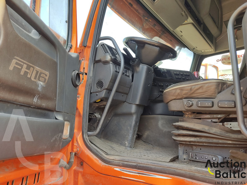 Volvo FH16 - Camion trasporto legname, Camion con gru: foto 5 Volvo FH16 - Camion trasporto legname, Camion con gru: foto 5