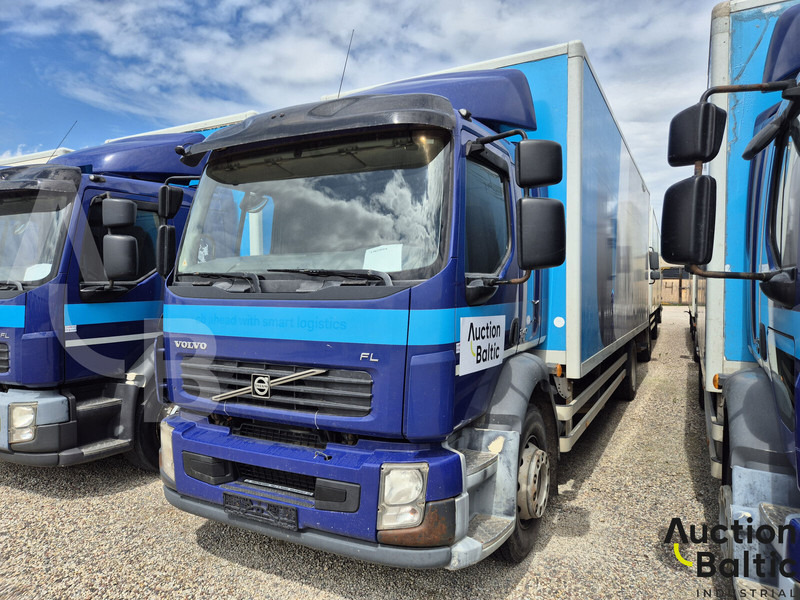 Volvo FL240 - Autocarro furgonato: foto 1 Volvo FL240 - Autocarro furgonato: foto 1