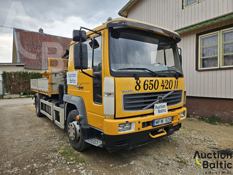 Volvo FL6 250 - Autocarro con pianale/ Cassone fisso, Camion con gru: foto 2 Volvo FL6 250 - Autocarro con pianale/ Cassone fisso, Camion con gru: foto 2