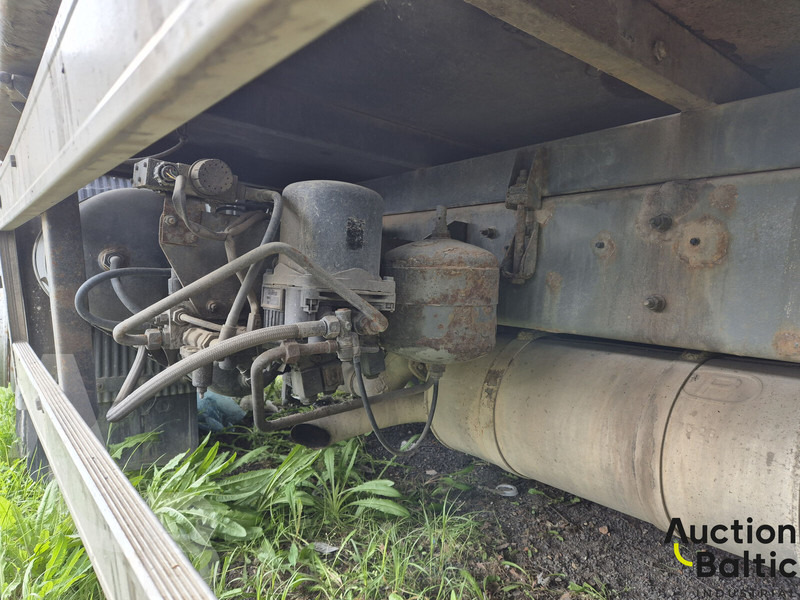 Autocarro con pianale/ Cassone fisso Volvo FL6: foto 14 Autocarro con pianale/ Cassone fisso Volvo FL6: foto 14