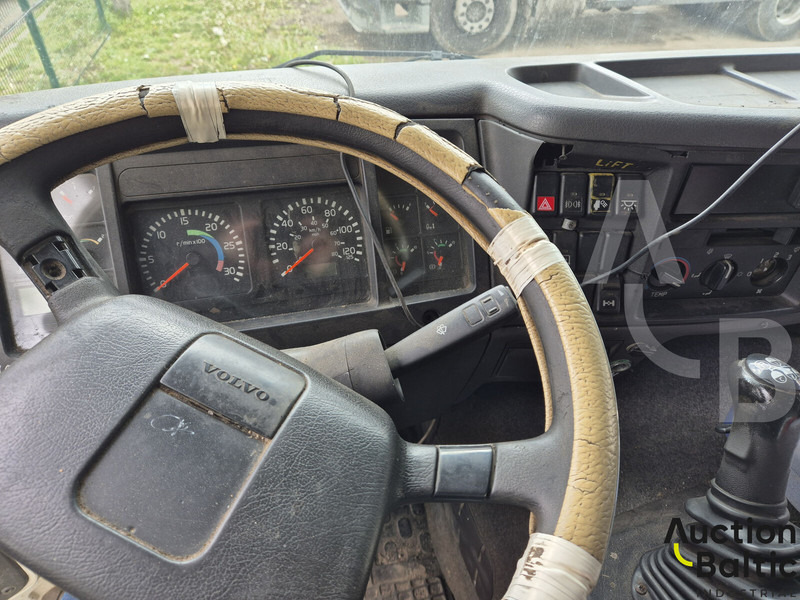 Autocarro con pianale/ Cassone fisso Volvo FL6: foto 7 Autocarro con pianale/ Cassone fisso Volvo FL6: foto 7