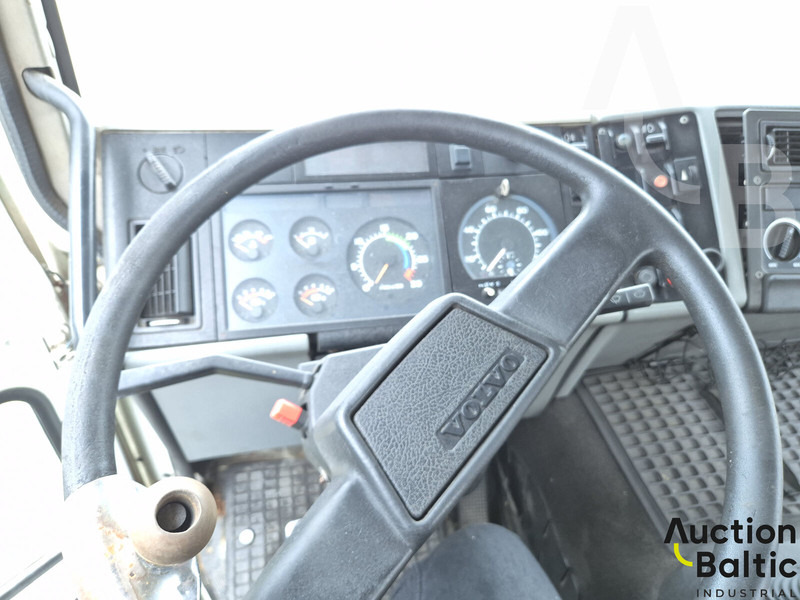 Volvo FL6 - Camion cisterna: foto 5 Volvo FL6 - Camion cisterna: foto 5