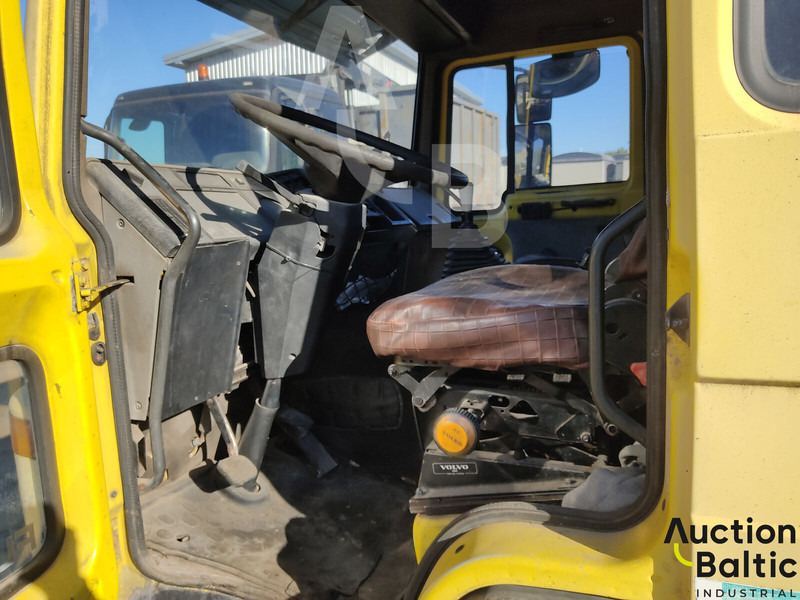 Volvo FL618 - Camion immondizia: foto 5 Volvo FL618 - Camion immondizia: foto 5