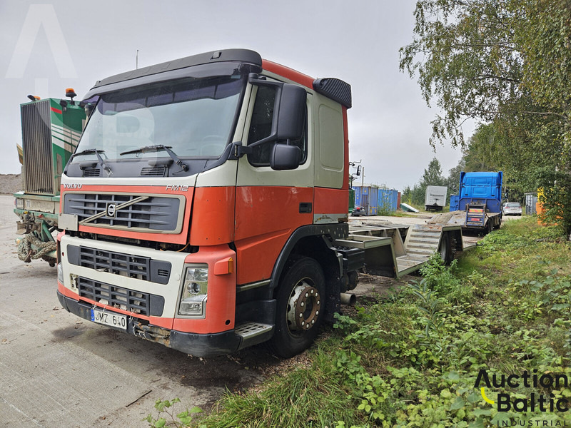 Volvo FM12 - Autocarro trasporto automezzi: foto 2 Volvo FM12 - Autocarro trasporto automezzi: foto 2