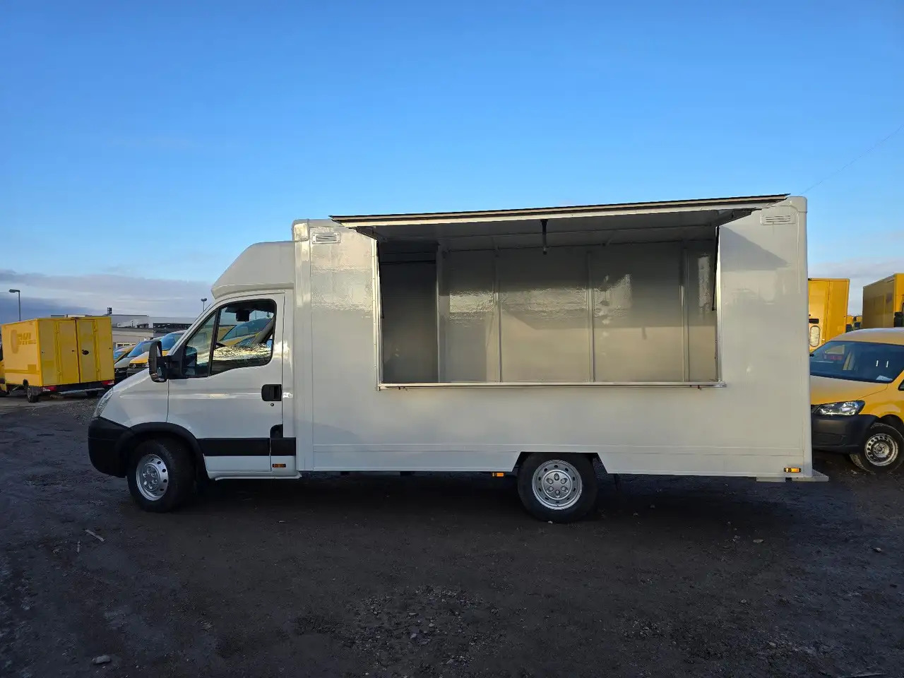 Iveco C30C/ FOODTRUCK/ Daily - Autonegozio: foto 2 Iveco C30C/ FOODTRUCK/ Daily - Autonegozio: foto 2