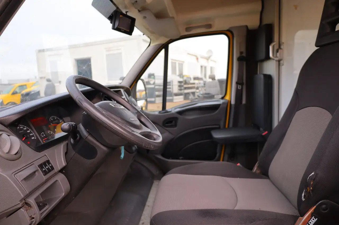 Furgone box Iveco Daily/ Regalsystem/Luftfeder/1. Hand: foto 8