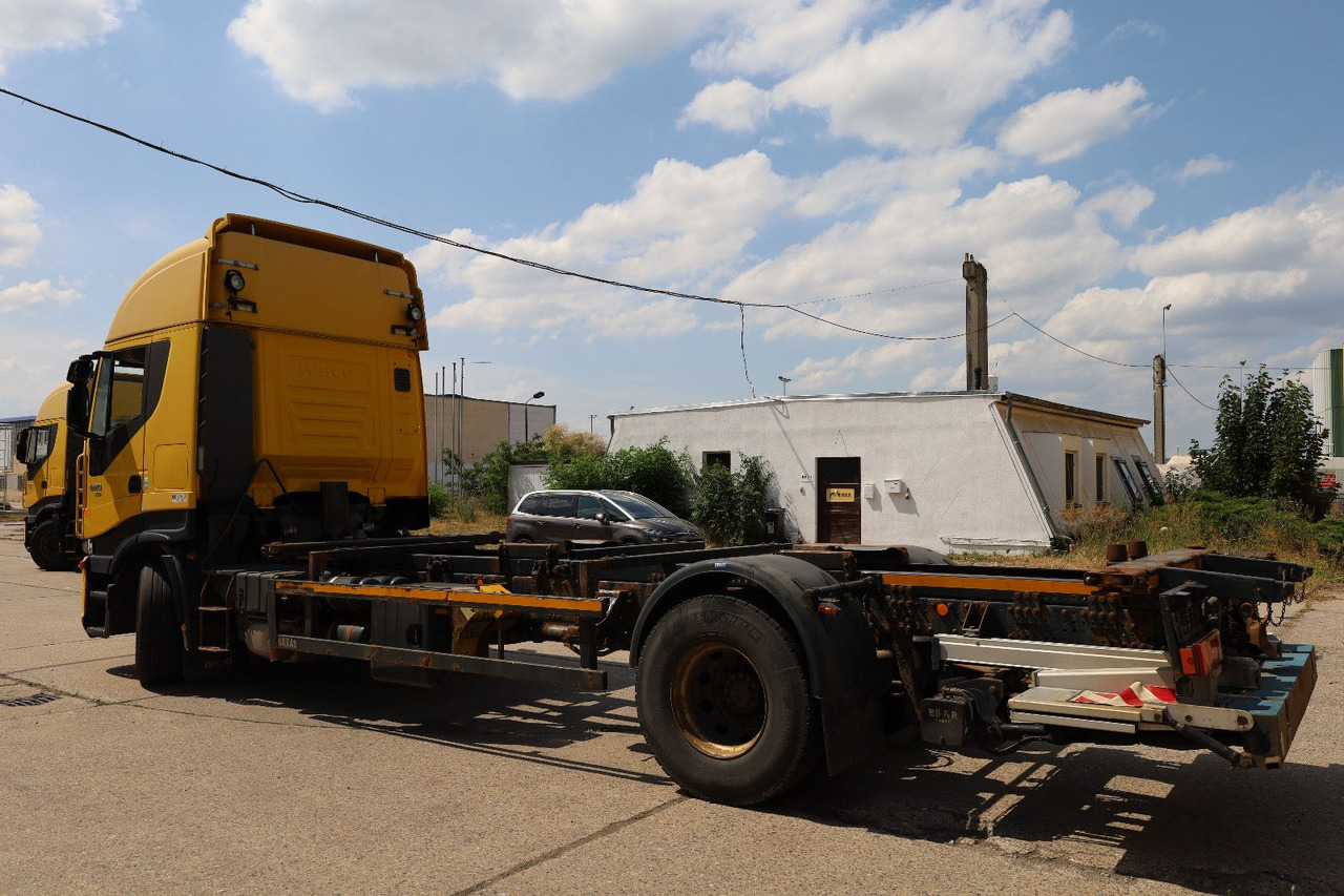 Iveco STRALIS/Magirus/L042/1. Hand - Autocarro portacontainer/ Caisse interchangeable: foto 4 Iveco STRALIS/Magirus/L042/1. Hand - Autocarro portacontainer/ Caisse interchangeable: foto 4