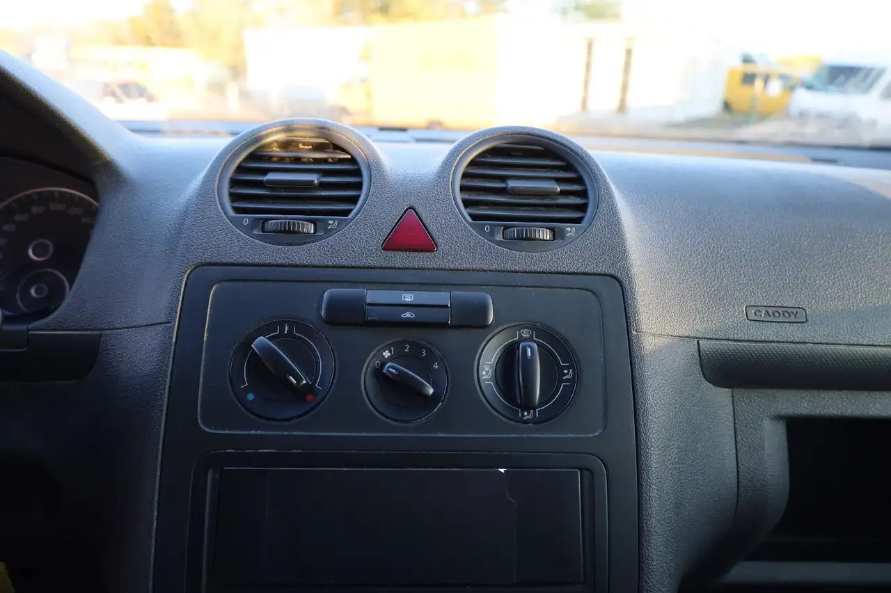 Furgone chiuso Volkswagen Caddy/2KN/62kW/1.Hand: foto 9 Furgone chiuso Volkswagen Caddy/2KN/62kW/1.Hand: foto 9