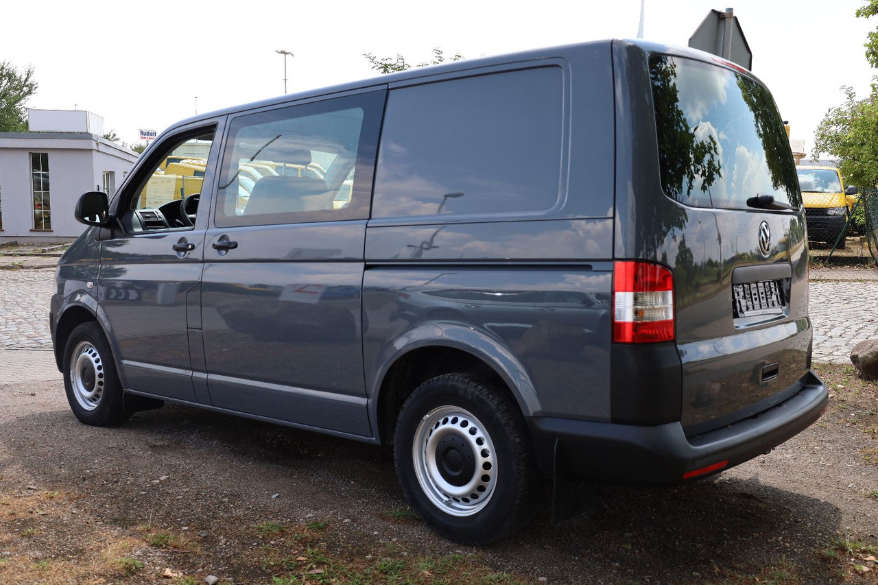 Volkswagen T5 Transporter Kasten-Kombi 2.0 TDI/EU5/5-Sitze - Pulmino: foto 4 Volkswagen T5 Transporter Kasten-Kombi 2.0 TDI/EU5/5-Sitze - Pulmino: foto 4