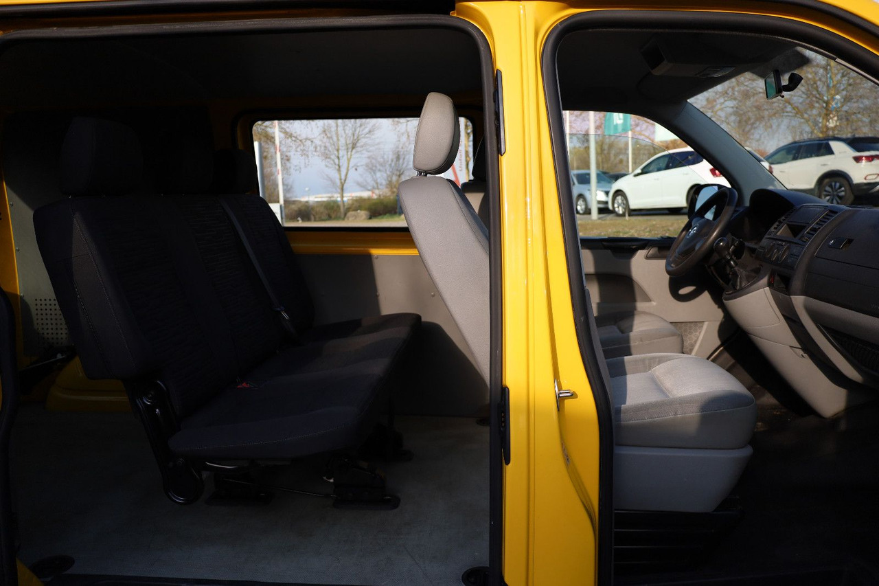 Volkswagen T5 Transporter Kasten-Kombi 2.0 TDI/EU5/5-Sitze - Pulmino: foto 4 Volkswagen T5 Transporter Kasten-Kombi 2.0 TDI/EU5/5-Sitze - Pulmino: foto 4
