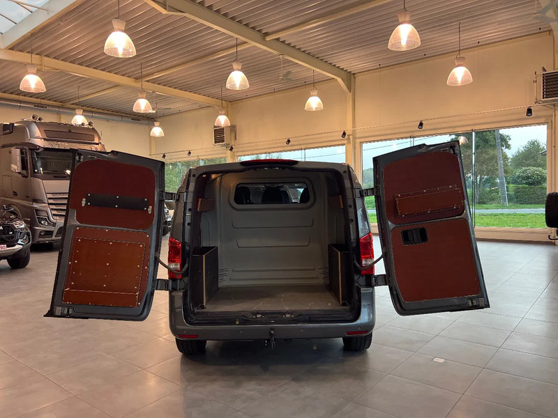 Mercedes-Benz Vito 119 4x4*4-MATIC*6 Seats*TOP CONDITIE* - Furgone chiuso, Furgone doppia cabina: foto 4 Mercedes-Benz Vito 119 4x4*4-MATIC*6 Seats*TOP CONDITIE* - Furgone chiuso, Furgone doppia cabina: foto 4