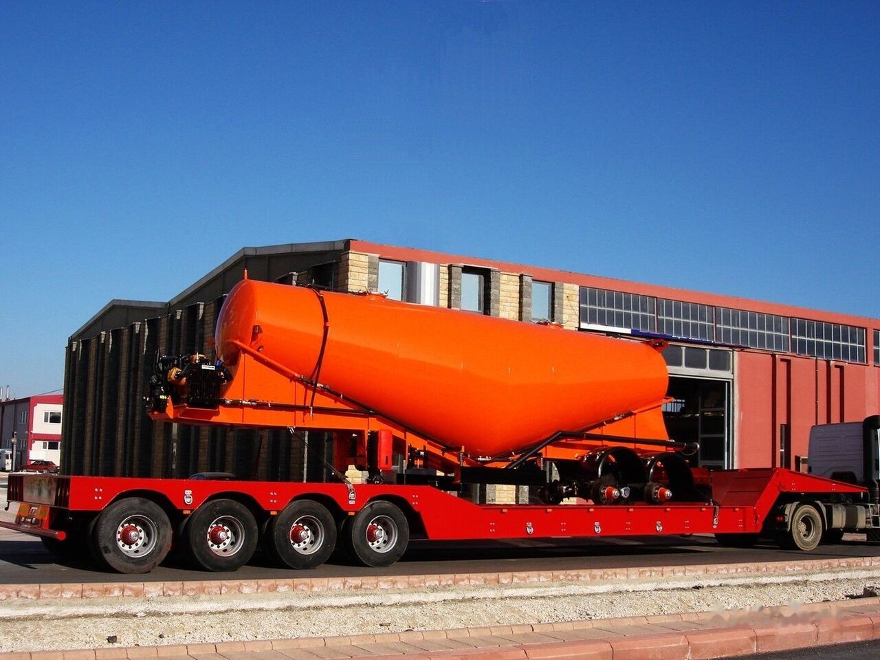 Leasing di AME 100 Ton, Front Loading 4 Axle Lowbed Semi Trailer AME 100 Ton, Front Loading 4 Axle Lowbed Semi Trailer: foto 6