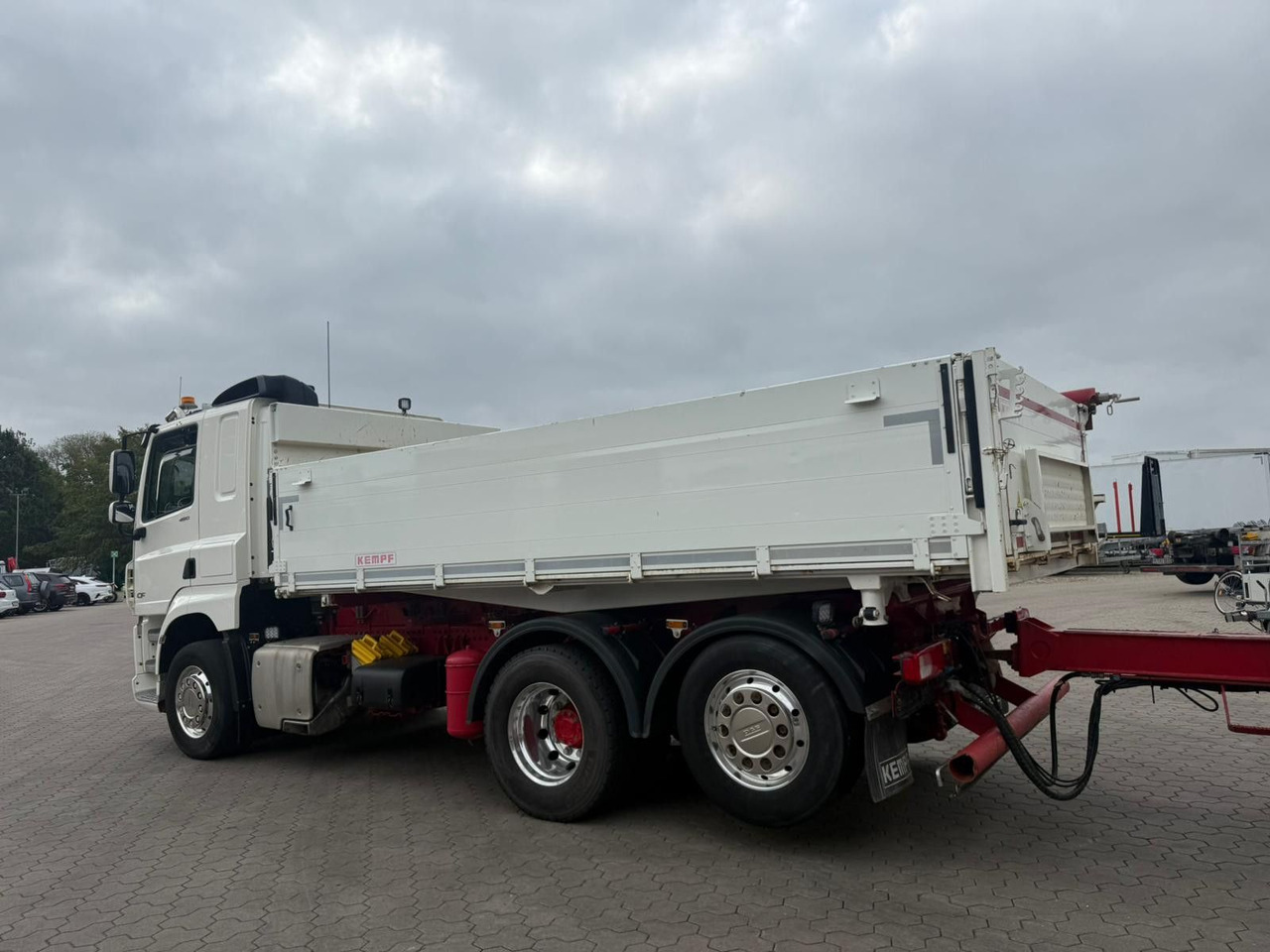 DAF CF 480 FAN 6x2 Dreiseitenkipper Inkl. Anhänger - Autocarro ribaltabile: foto 4 DAF CF 480 FAN 6x2 Dreiseitenkipper Inkl. Anhänger - Autocarro ribaltabile: foto 4