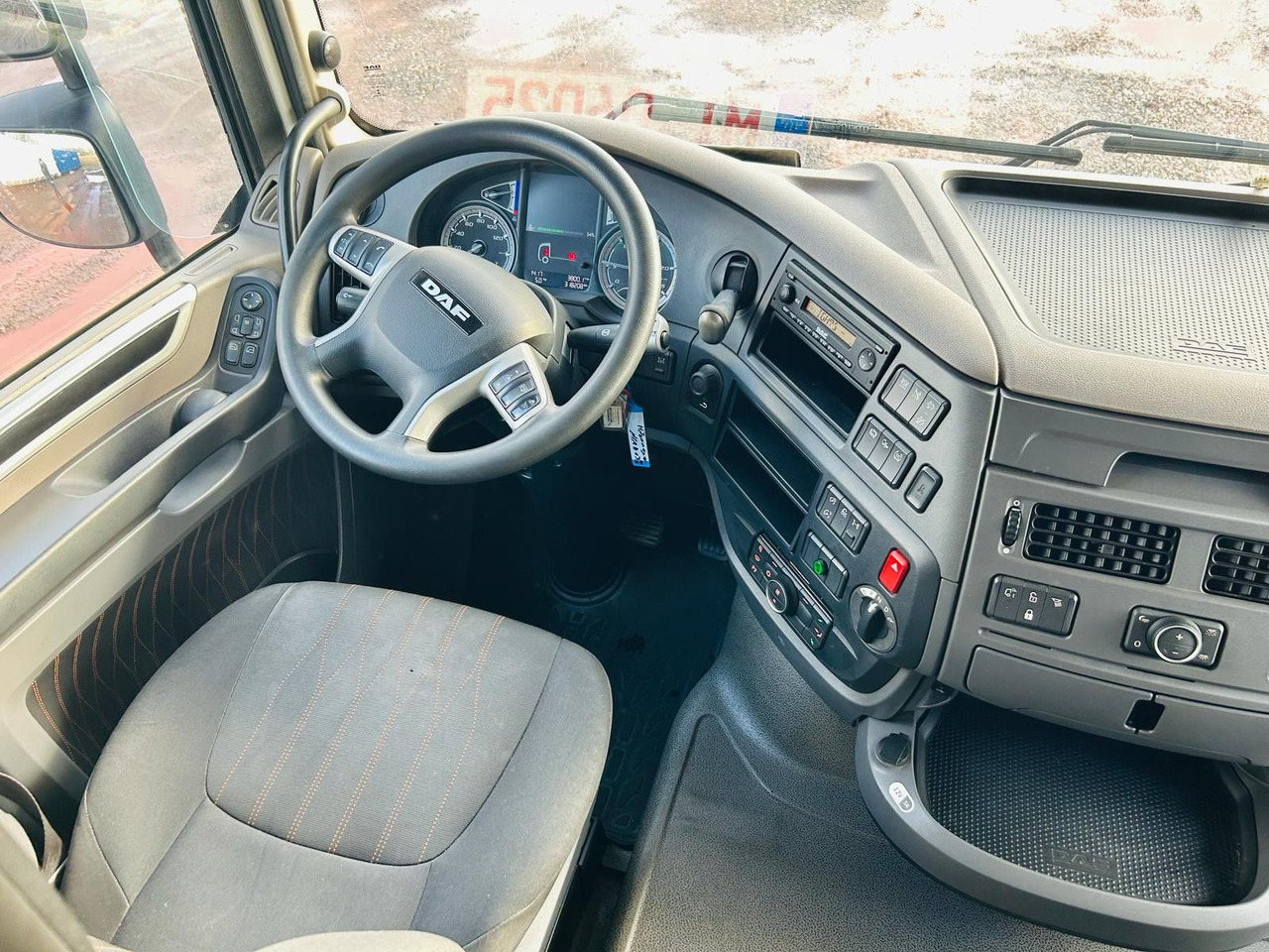 Leasing di  DAF XF 480 FAN LowDeck 6x2 Jumbo Inklusive Anhänger DAF XF 480 FAN LowDeck 6x2 Jumbo Inklusive Anhänger: foto 12