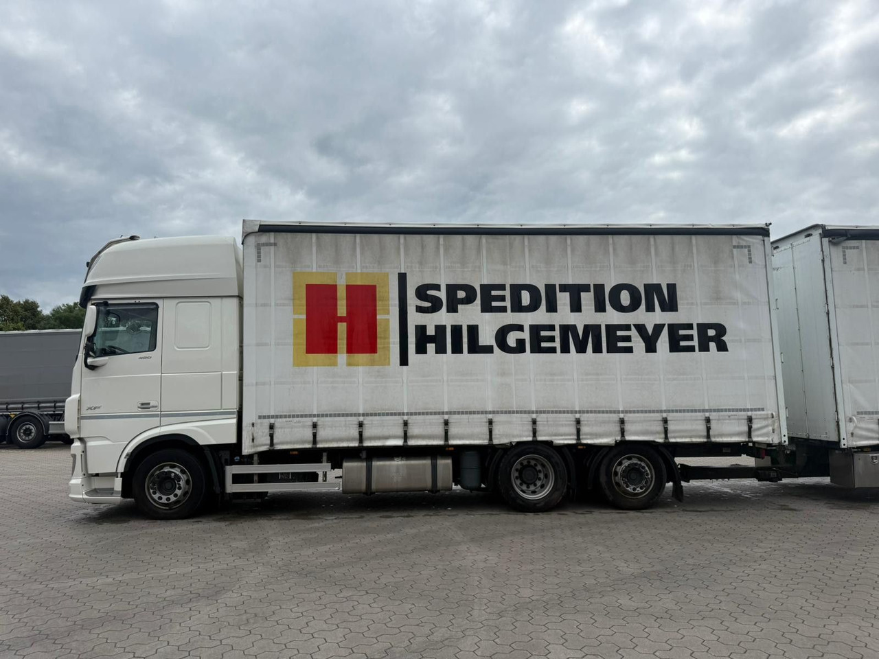 DAF XF 480 FAN LowDeck 6x2 Jumbo Inklusive Anhänger - Camion centinato: foto 4 DAF XF 480 FAN LowDeck 6x2 Jumbo Inklusive Anhänger - Camion centinato: foto 4