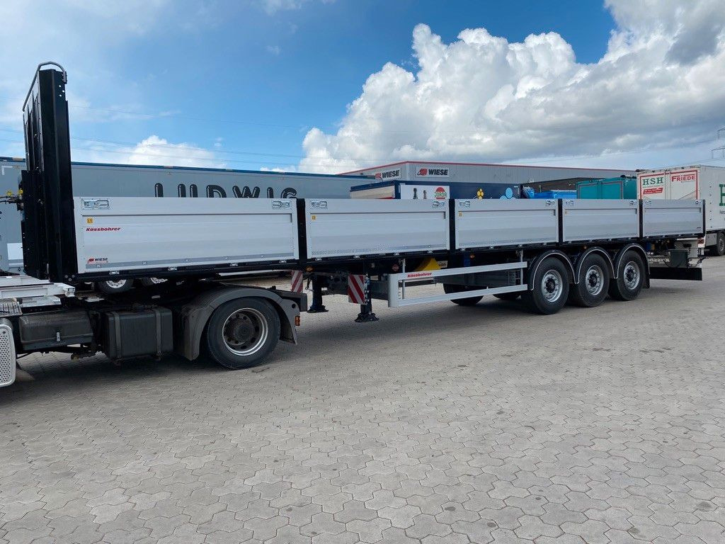 Kässbohrer Bordwandauflieger Twistlocks - Semirimorchio cassonato/ Pianale: foto 1 Kässbohrer Bordwandauflieger Twistlocks - Semirimorchio cassonato/ Pianale: foto 1