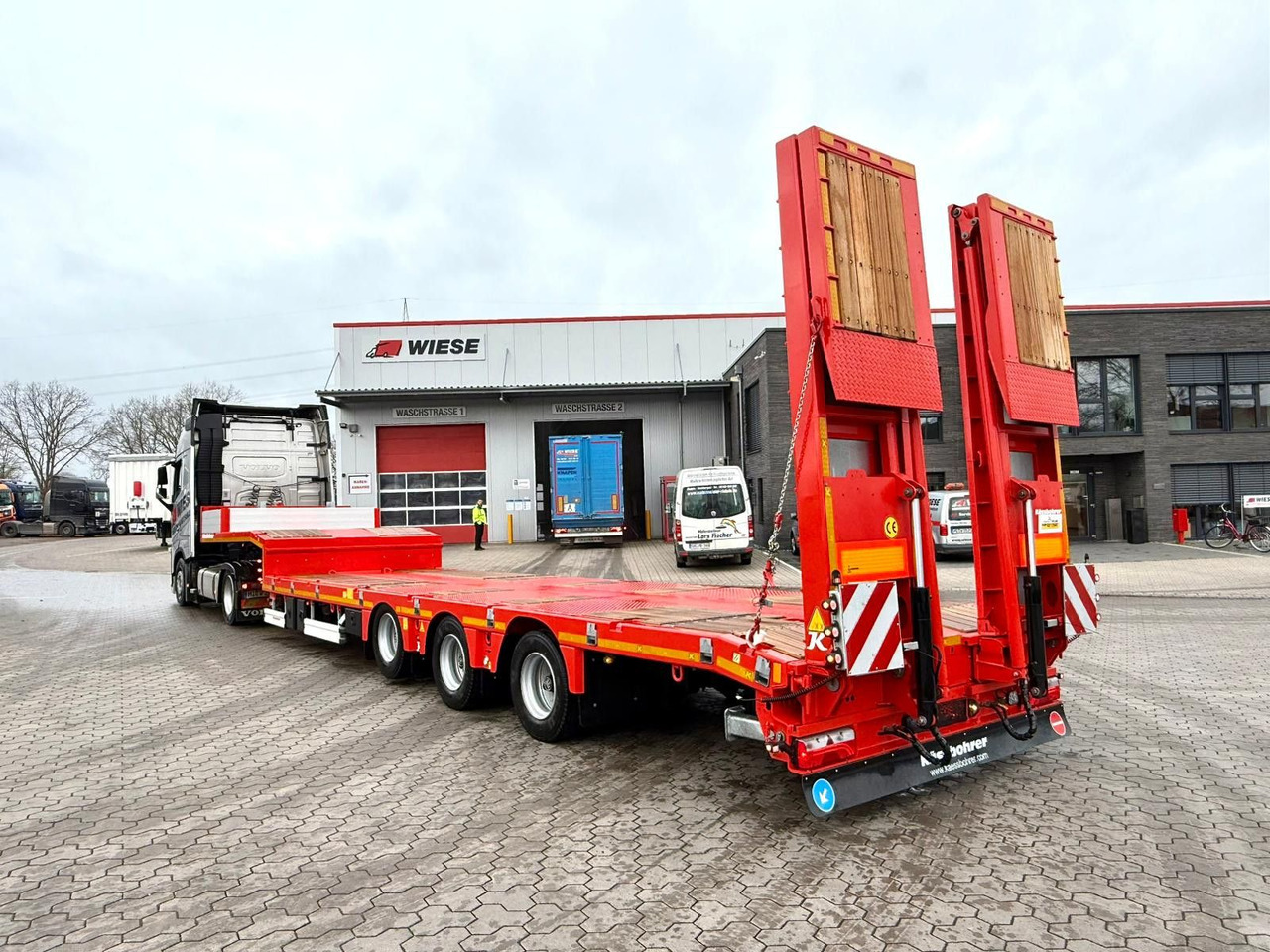 Kässbohrer K.SLS 3 / 0N 18/30 Tieflader mit hydr. Rampen - Semirimorchio pianale ribassato: foto 1 Kässbohrer K.SLS 3 / 0N 18/30 Tieflader mit hydr. Rampen - Semirimorchio pianale ribassato: foto 1