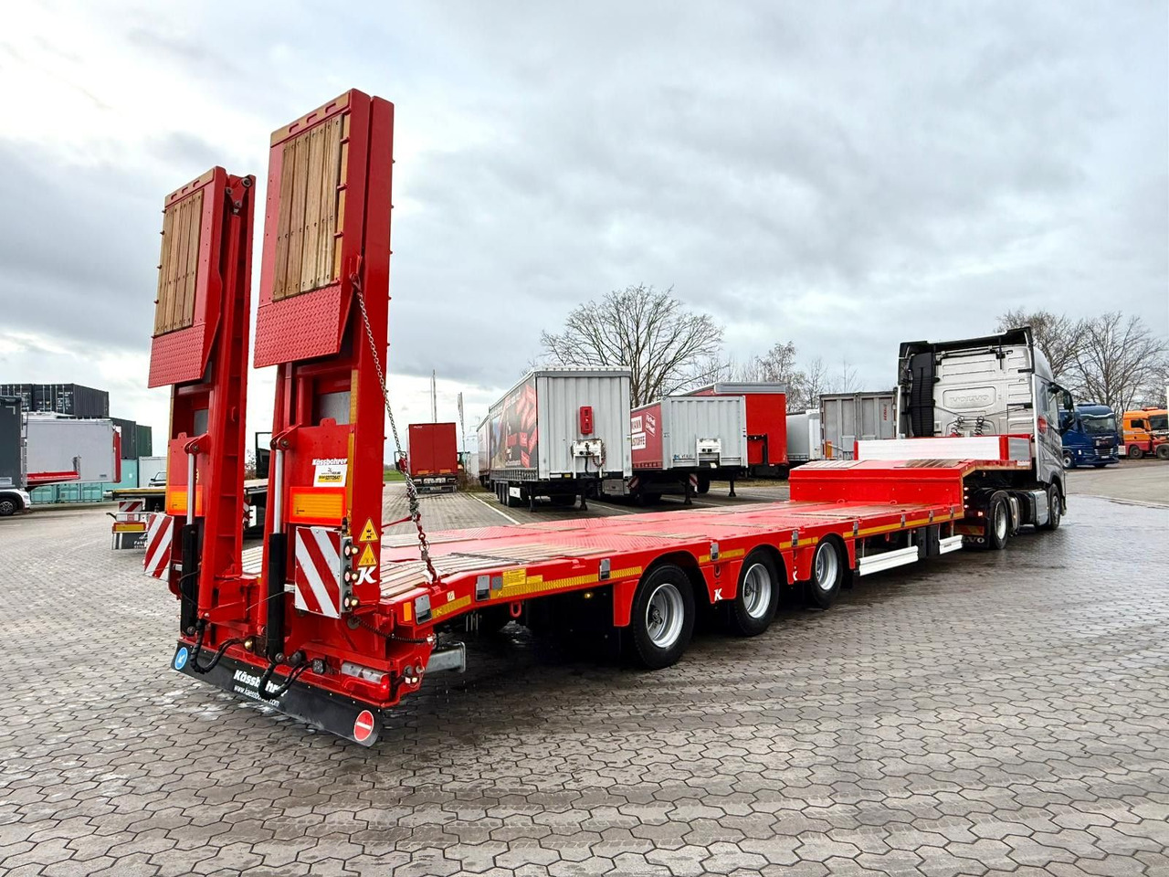 Kässbohrer K.SLS 3 / 0N 18/30 Tieflader mit hydr. Rampen - Semirimorchio pianale ribassato: foto 2 Kässbohrer K.SLS 3 / 0N 18/30 Tieflader mit hydr. Rampen - Semirimorchio pianale ribassato: foto 2