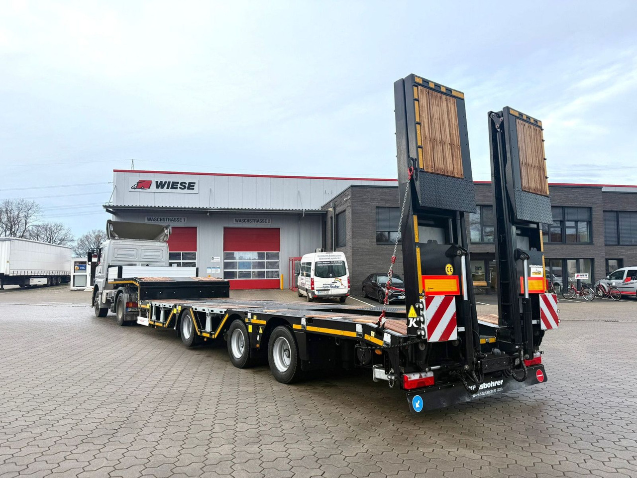 Kässbohrer SLAR3 Tele Tiefbett Radmulden metallisiert - Semirimorchio pianale ribassato: foto 1 Kässbohrer SLAR3 Tele Tiefbett Radmulden metallisiert - Semirimorchio pianale ribassato: foto 1