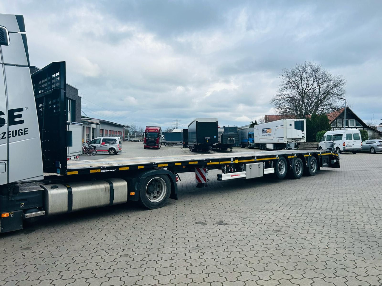 Kässbohrer SPS Mega Schwerlast Plattform Lenkachse - Semirimorchio cassonato/ Pianale: foto 3 Kässbohrer SPS Mega Schwerlast Plattform Lenkachse - Semirimorchio cassonato/ Pianale: foto 3