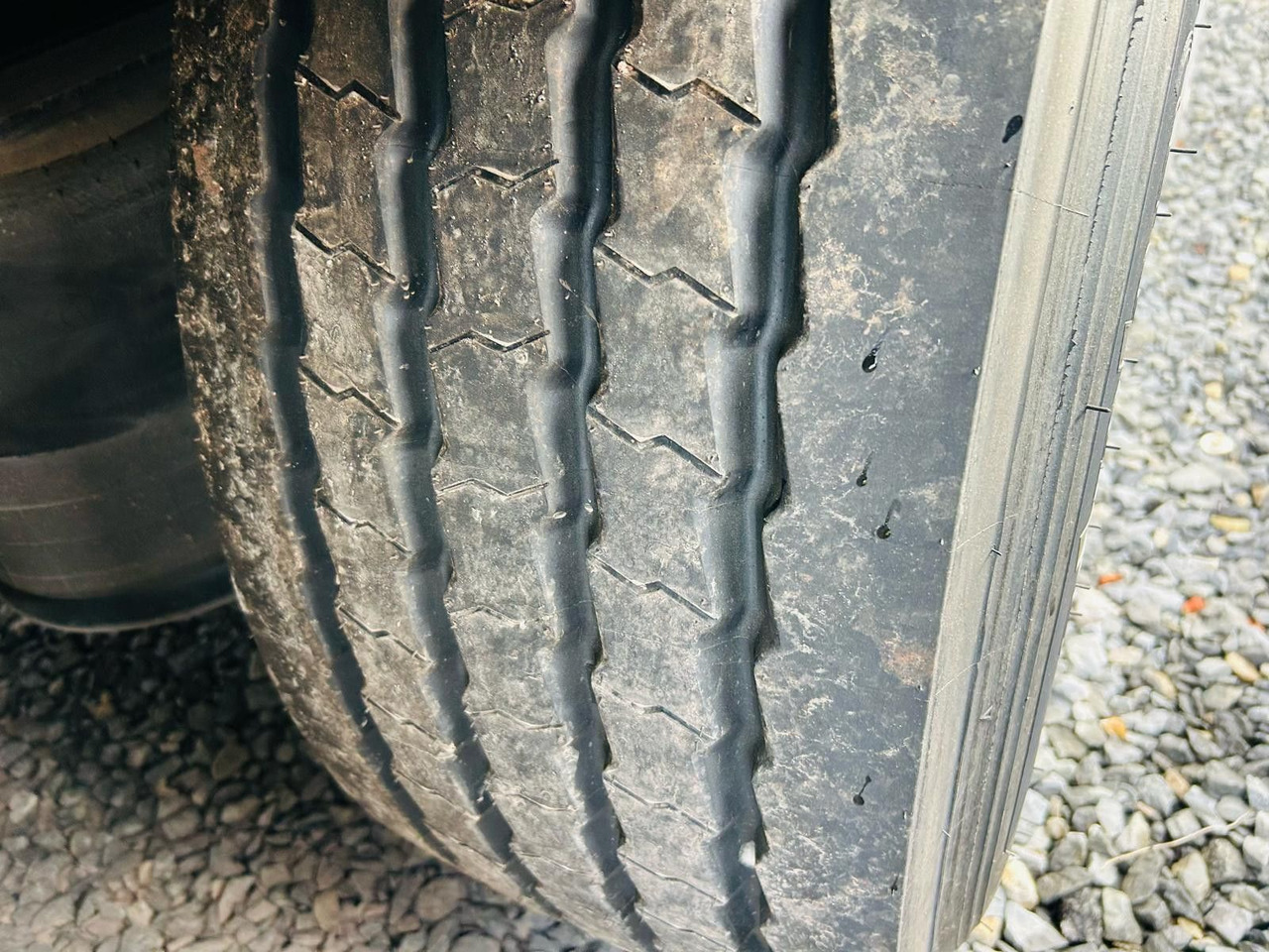 Semirimorchio centinato Krone Schiebeplanen Auflieger TÜV Neu: foto 14