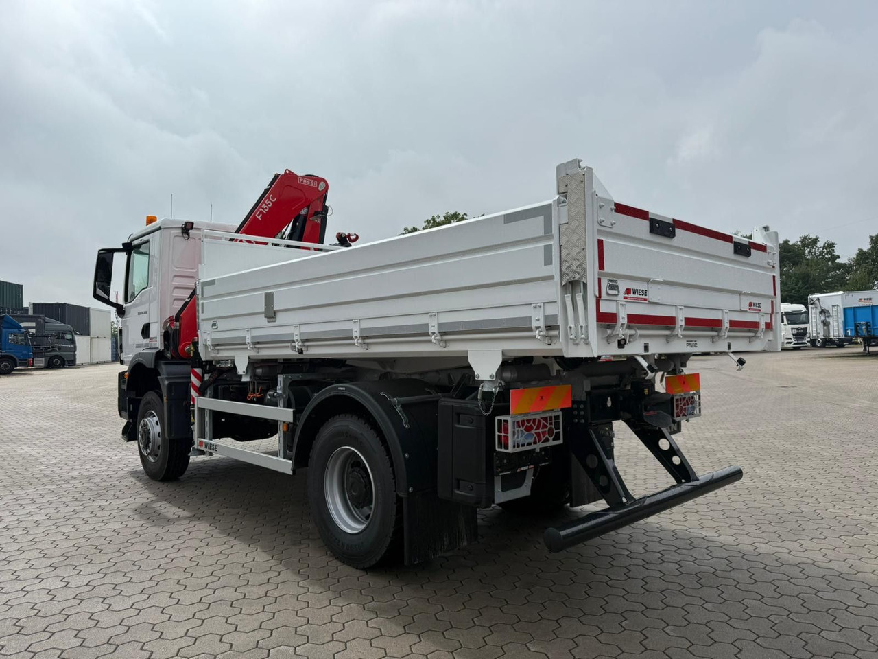 MAN 18.320 4x4 mit Fassi Ladekran Sofort Verfügbar - Camion con gru: foto 3 MAN 18.320 4x4 mit Fassi Ladekran Sofort Verfügbar - Camion con gru: foto 3