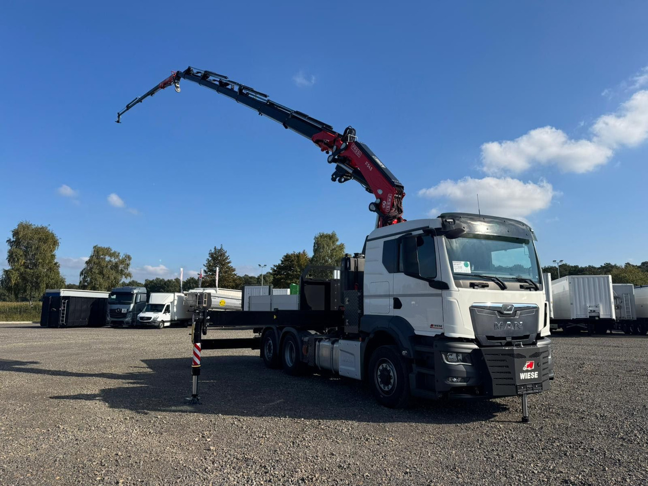 MAN 26.470 6x4-4 Hydrodrive Fassi Kran F545 Jib - Autocarro con pianale/ Cassone fisso, Camion con gru: foto 3 MAN 26.470 6x4-4 Hydrodrive Fassi Kran F545 Jib - Autocarro con pianale/ Cassone fisso, Camion con gru: foto 3
