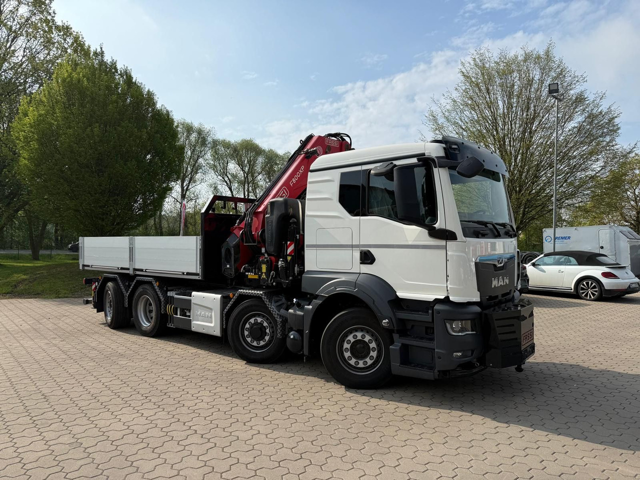 MAN 35.520 8x4 Kran Fassi F800, OHNE ABSTÜTZÜBERWACH - Camion con gru: foto 2 MAN 35.520 8x4 Kran Fassi F800, OHNE ABSTÜTZÜBERWACH - Camion con gru: foto 2
