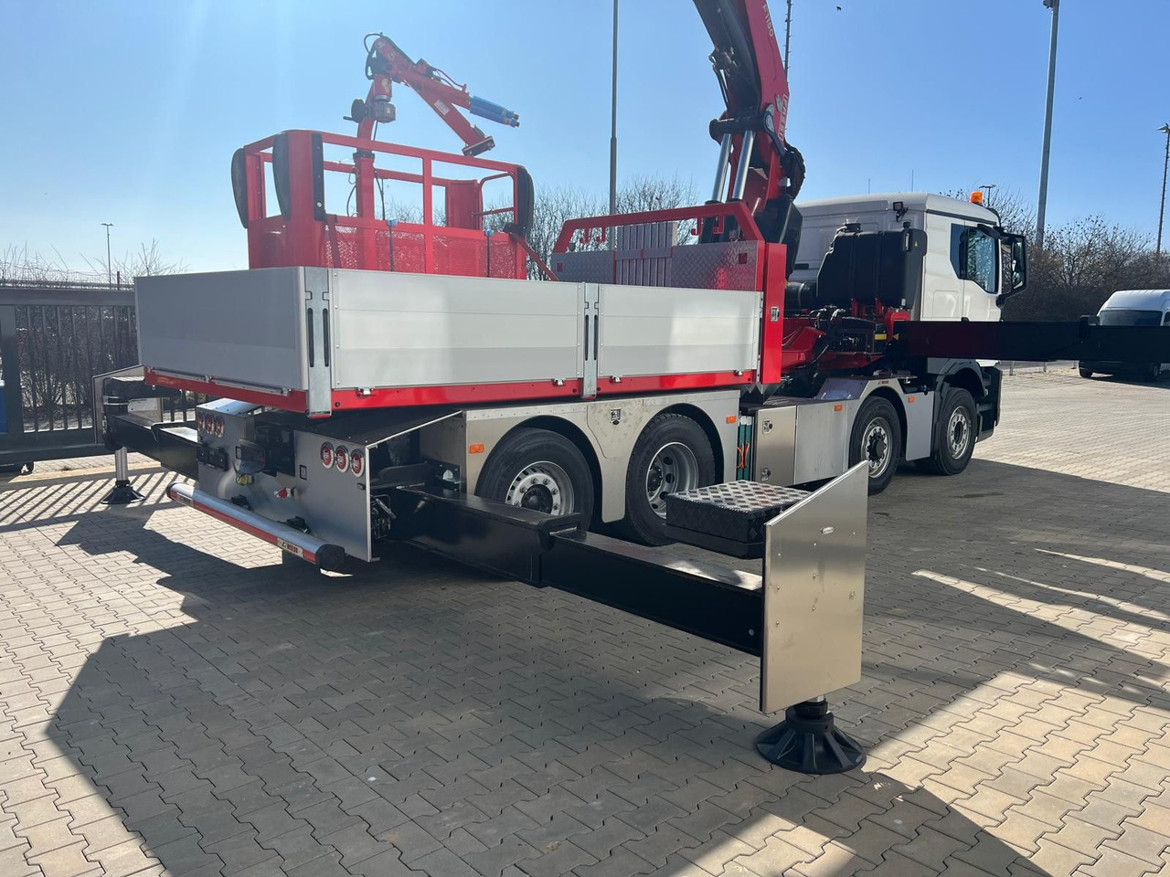 MAN 8x4 mit F1150RA.2.28 L616 Winde - Camion con gru: foto 5 MAN 8x4 mit F1150RA.2.28 L616 Winde - Camion con gru: foto 5