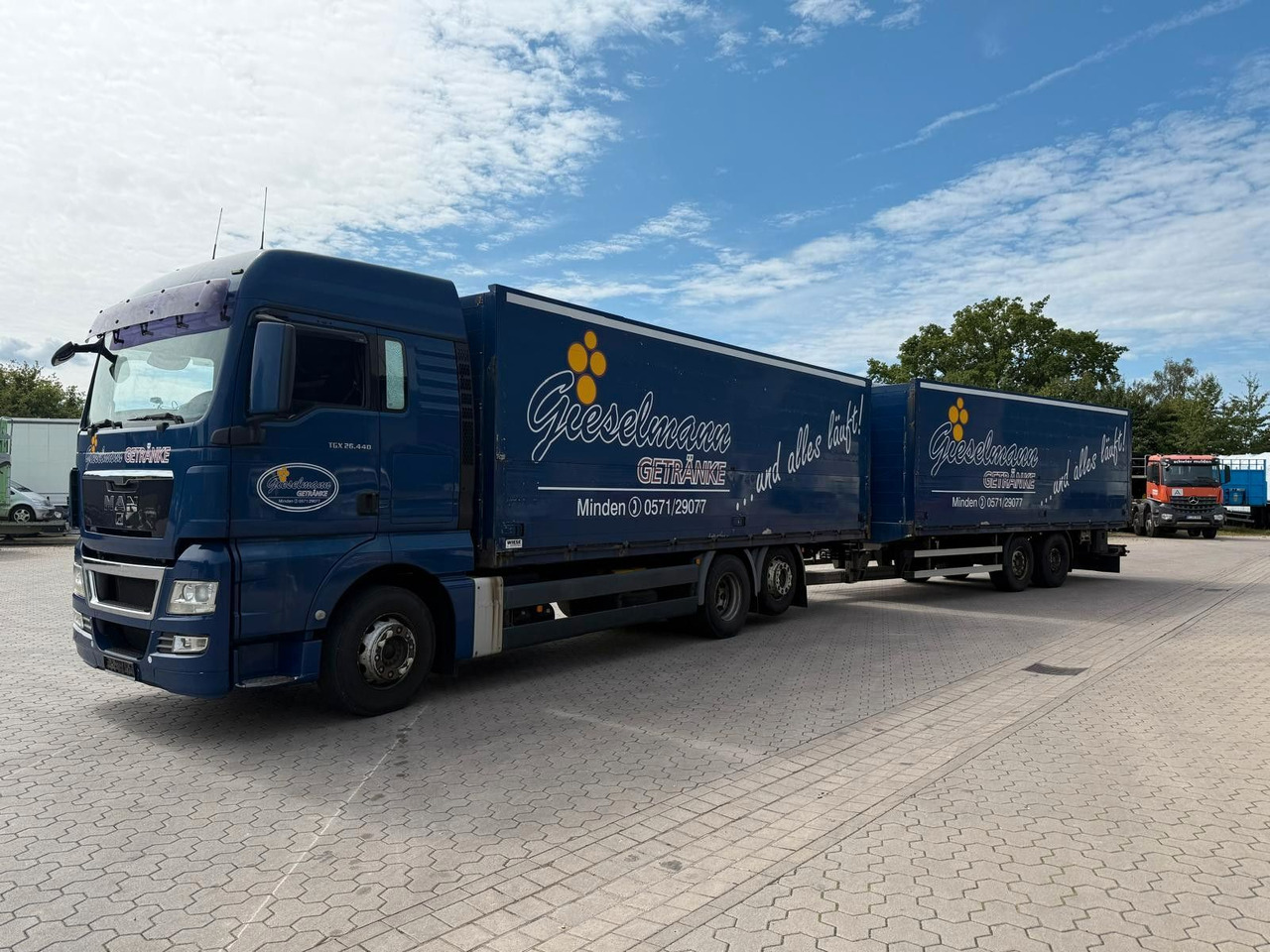 MAN TGA Schwenkwand-Getränkeaufbau incl. Anhänger - Autocarro trasporto di bevande: foto 2 MAN TGA Schwenkwand-Getränkeaufbau incl. Anhänger - Autocarro trasporto di bevande: foto 2