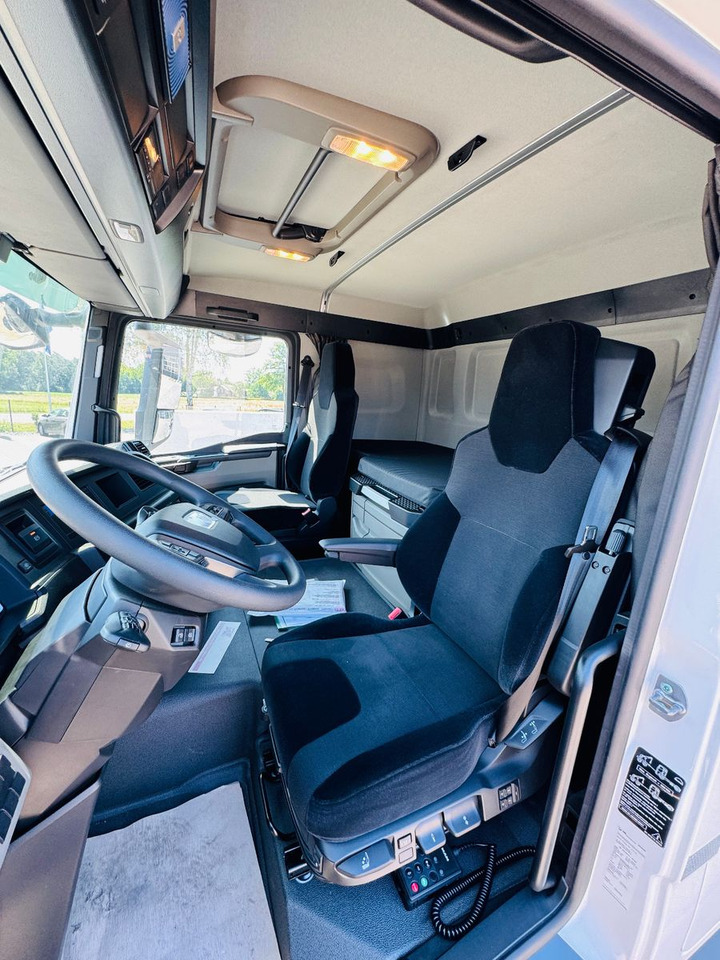 MAN TGS 32.510 mit F710 Frontkran sofort - Autocarro con pianale/ Cassone fisso, Camion con gru: foto 5 MAN TGS 32.510 mit F710 Frontkran sofort - Autocarro con pianale/ Cassone fisso, Camion con gru: foto 5