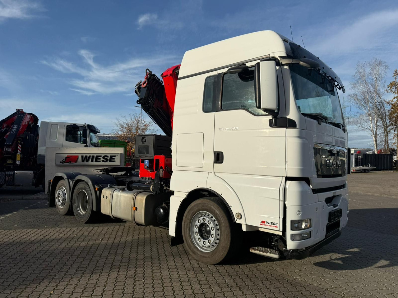 MAN TGX 26.440 6x2 mit HMF 3000-5 Kran Top Zustand - Camion con gru: foto 3 MAN TGX 26.440 6x2 mit HMF 3000-5 Kran Top Zustand - Camion con gru: foto 3